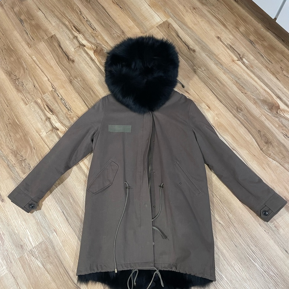 Peri Luxe Luxurious Black Fur Coat